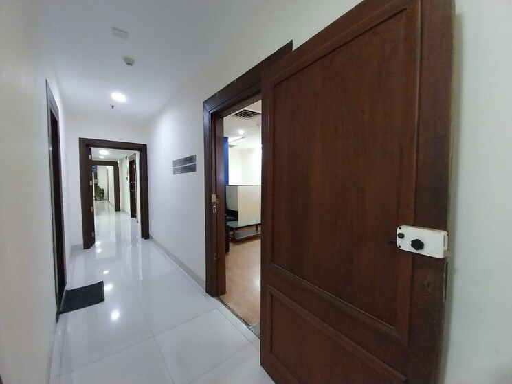 Room, bandra kurla complex Commercial Office Space 3300 Sq.Ft. In Bandra Kurla Complex Mumbai 9649023