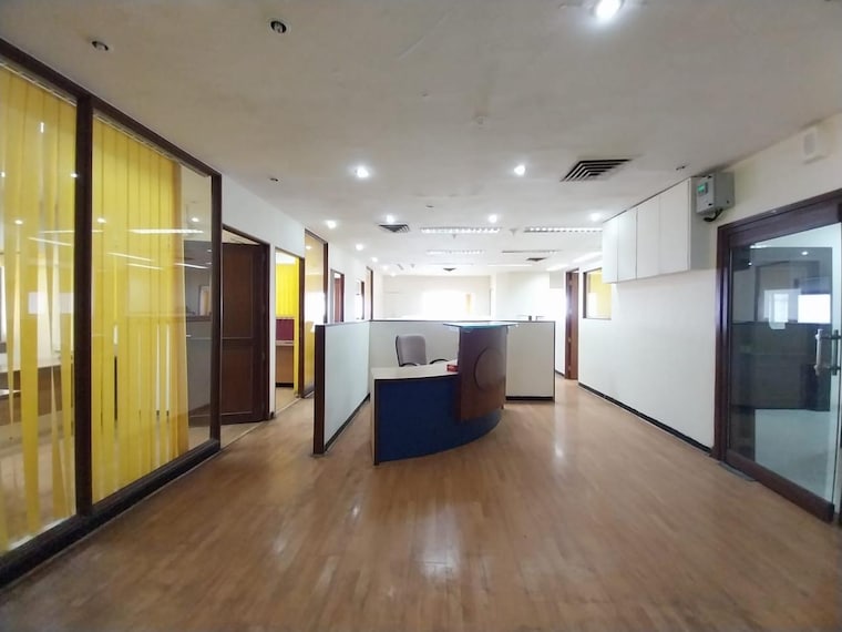  Parking, bandra kurla complex Commercial Office Space 3300 Sq.Ft. In Bandra Kurla Complex Mumbai 9649023