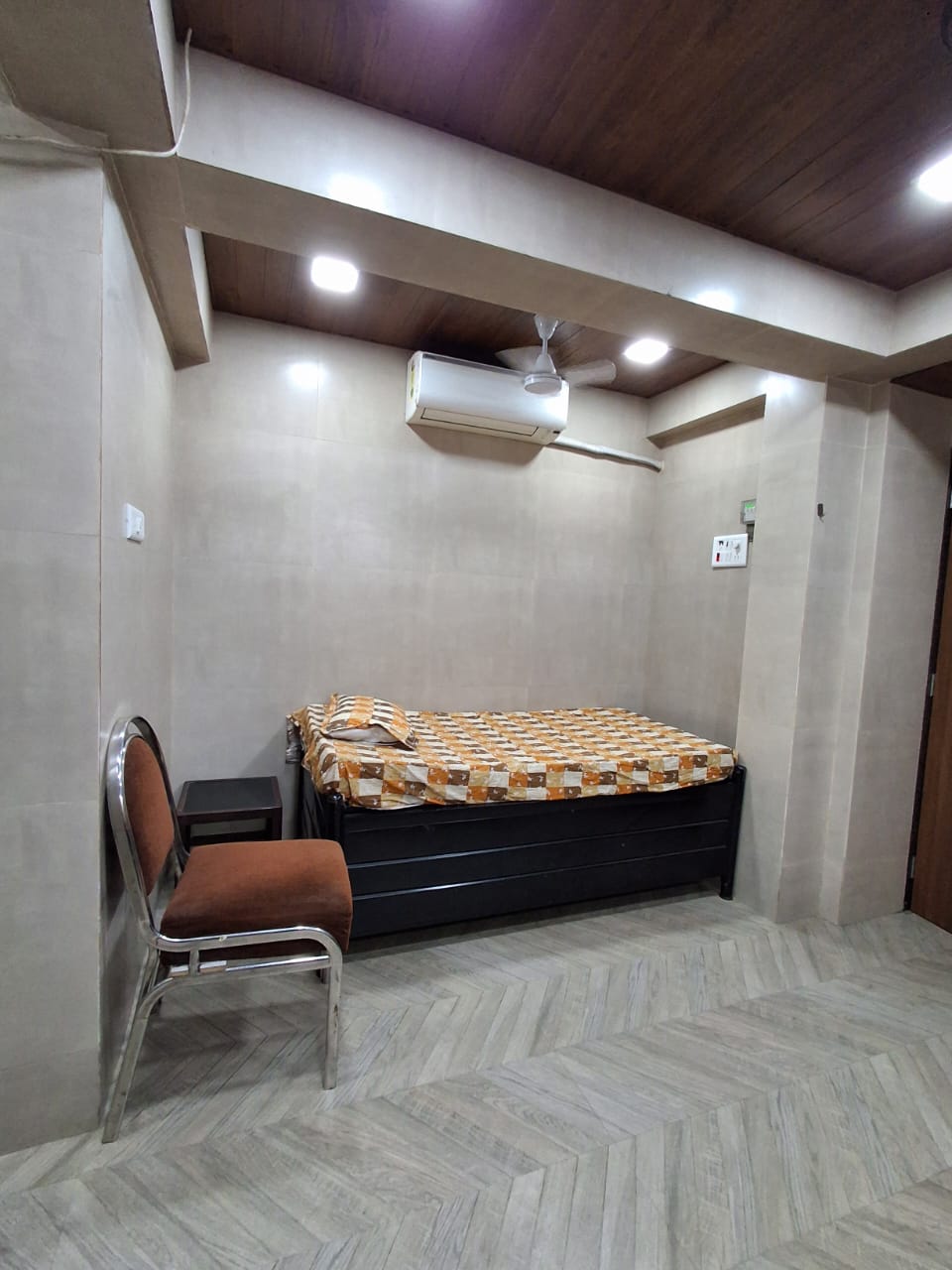 Pg For Rent in Cubik Moll Chembur 