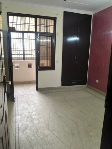 Master Bedroom in 3 BHK Builder Floor at Sainik Colony – for Sale