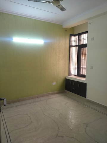 Room in 3 BHK Builder Floor at Sainik Colony – for Sale