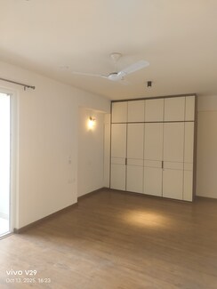 3 BHK + Servant Room Apartment For Sale in Ireo City IF