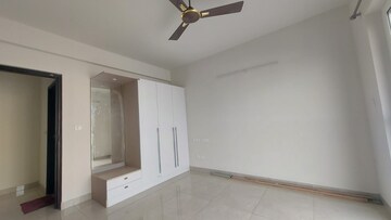 Room in 3 BHK Apartment at DNR Arista, Bellandur – for Rent