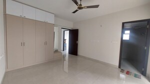 Room in 3 BHK Apartment at DNR Arista, Bellandur – for Rent