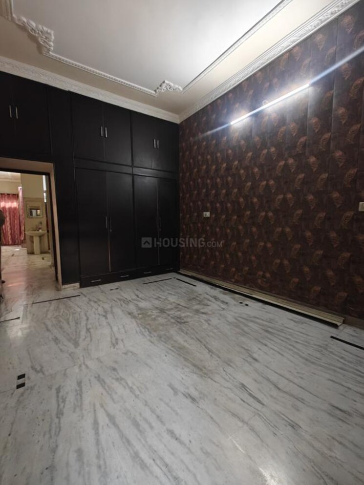 Room, patiala road 4 Bedroom 165 Sq.Yd. Independent House In Patiala Road Zirakpur 9649180