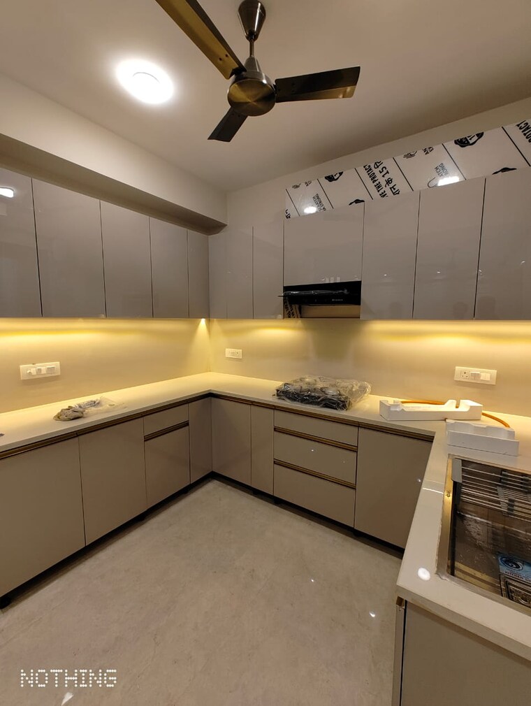 Kitchen, delphine-central-park-estates 4 Bedroom 5200 Sq.Ft. Apartment In Sector 104 Gurgaon 9649293