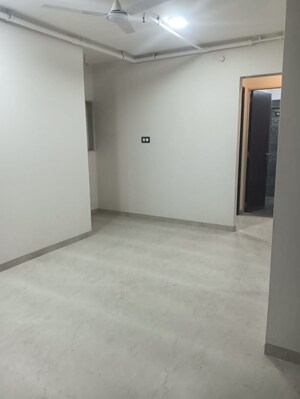 Room in 2 BHK Apartment at Dadar East – for Rent