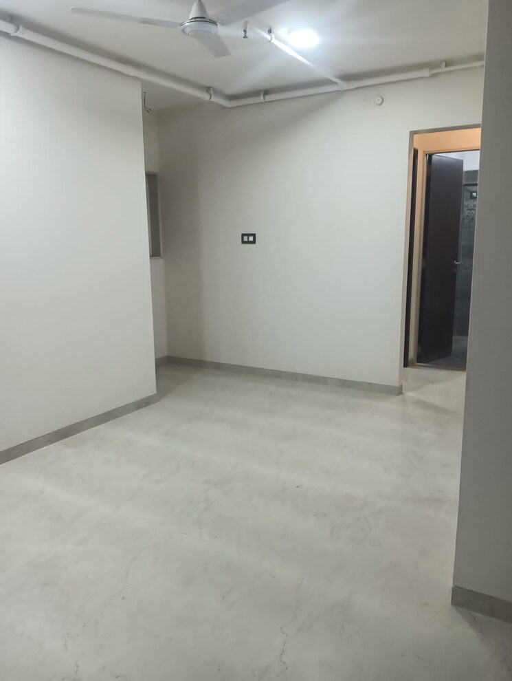 Room, dadar east 2 Bedroom 895 Sq.Ft. Apartment In Dadar East Mumbai 9649374