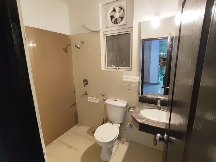 Team Area, ansal-api-esencia 3 Bedroom 1750 Sq.Ft. Builder Floor In Sector 67 Gurgaon 9649401