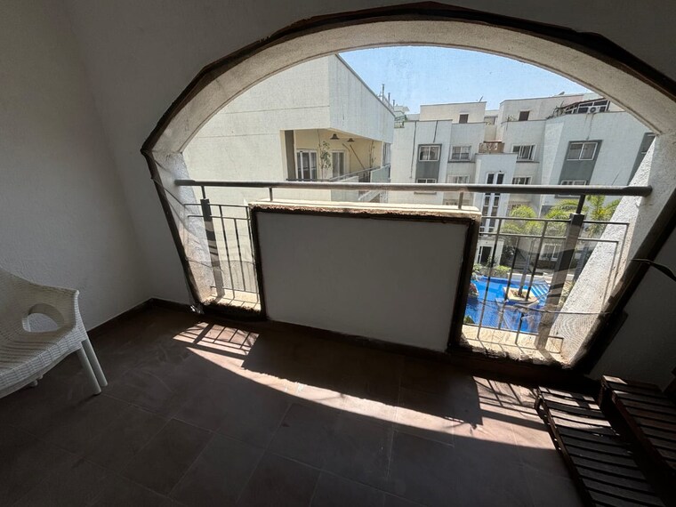 Balcony, vaishnavi-orchids 3.5 Bedroom 3100 Sq.Ft. Apartment In Kaikondrahalli Bangalore 9649449