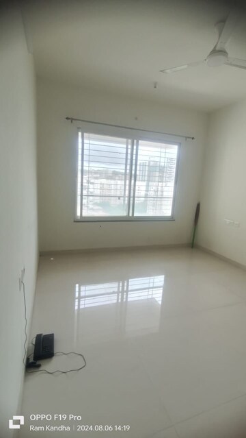 Room in 2 BHK Apartment at Rohan Leher, Baner – for Rent