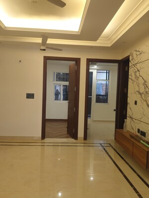 Building Lobby in 3 BHK Builder Floor at Sainik Colony – for Sale