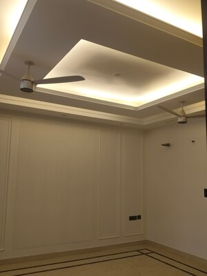 Building Lobby in 3 BHK Builder Floor at Sainik Colony – for Sale