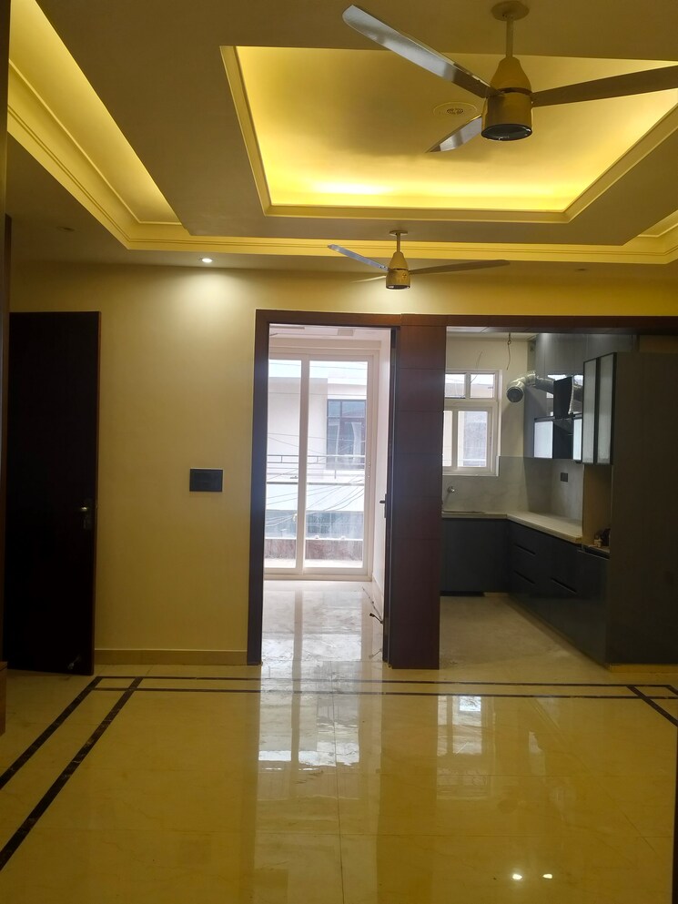 undefined, sainik colony 3 Bedroom 152 Sq.Yd. Builder Floor In Sainik Colony Faridabad 9649540