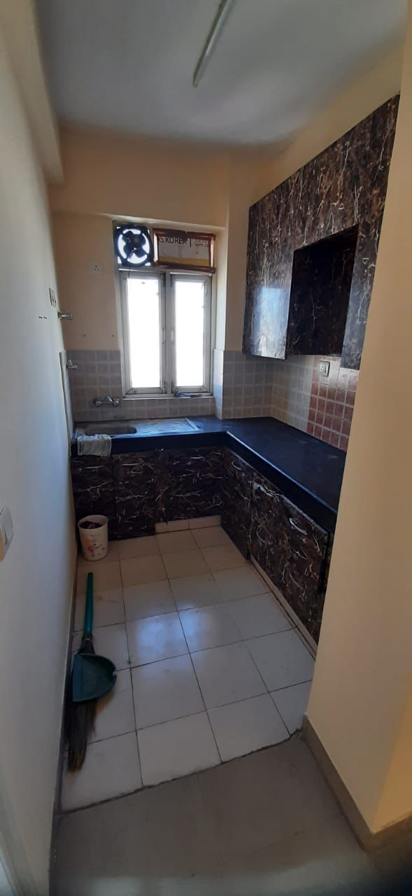 2 BHK + Pooja Room Apartment For Sale in Shree Vardhman Mantra