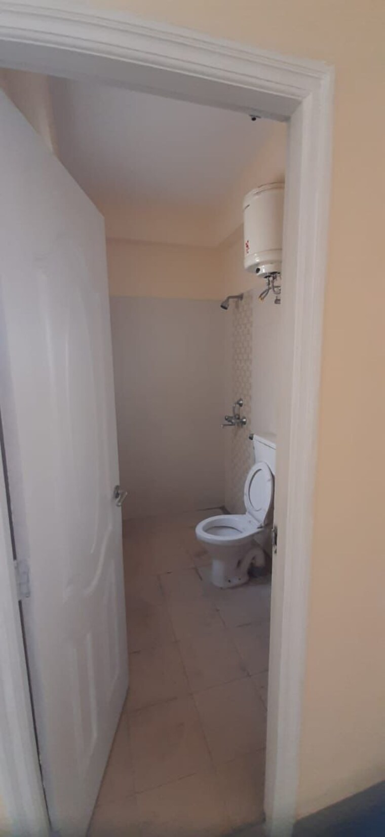 Bathroom, shree-vardhman-mantra 2 Bedroom 800 Sq.Ft. Apartment In Sector 67 Gurgaon 9649538