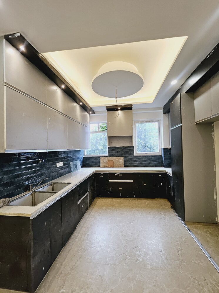 Kitchen, vipul-world-floors 3 Bedroom 232 Sq.Yd. Builder Floor In Sector 48 Gurgaon 9649545