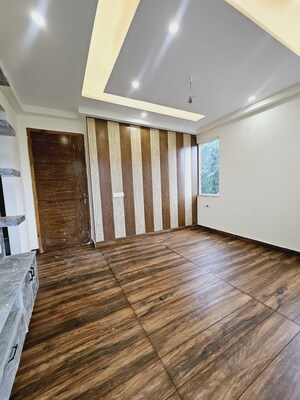 Bedroom in 3 BHK Builder Floor at Vipul World Floors, Sector 48 – for Sale