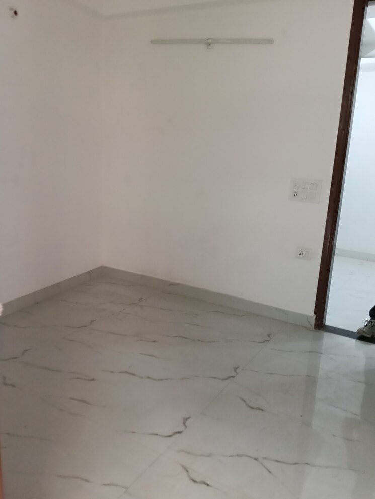 Room, paryavaran complex 1 Bedroom 450 Sq.Ft. Builder Floor In Paryavaran Complex Delhi 9649663