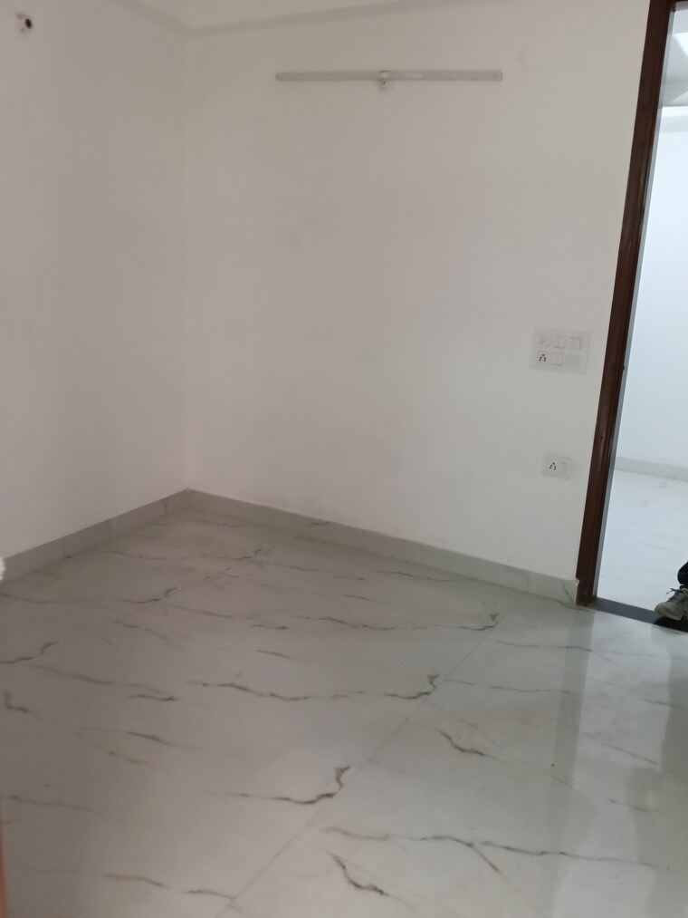 Room, paryavaran complex 1 Bedroom 450 Sq.Ft. Builder Floor In Paryavaran Complex Delhi 9649663