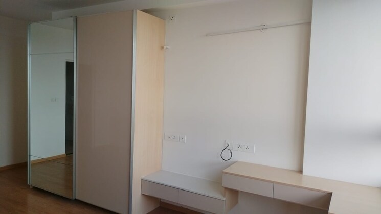 Room, mantri-lithos 3 Bedroom 1875 Sq.Ft. Apartment In Thanisandra Bangalore 9649548