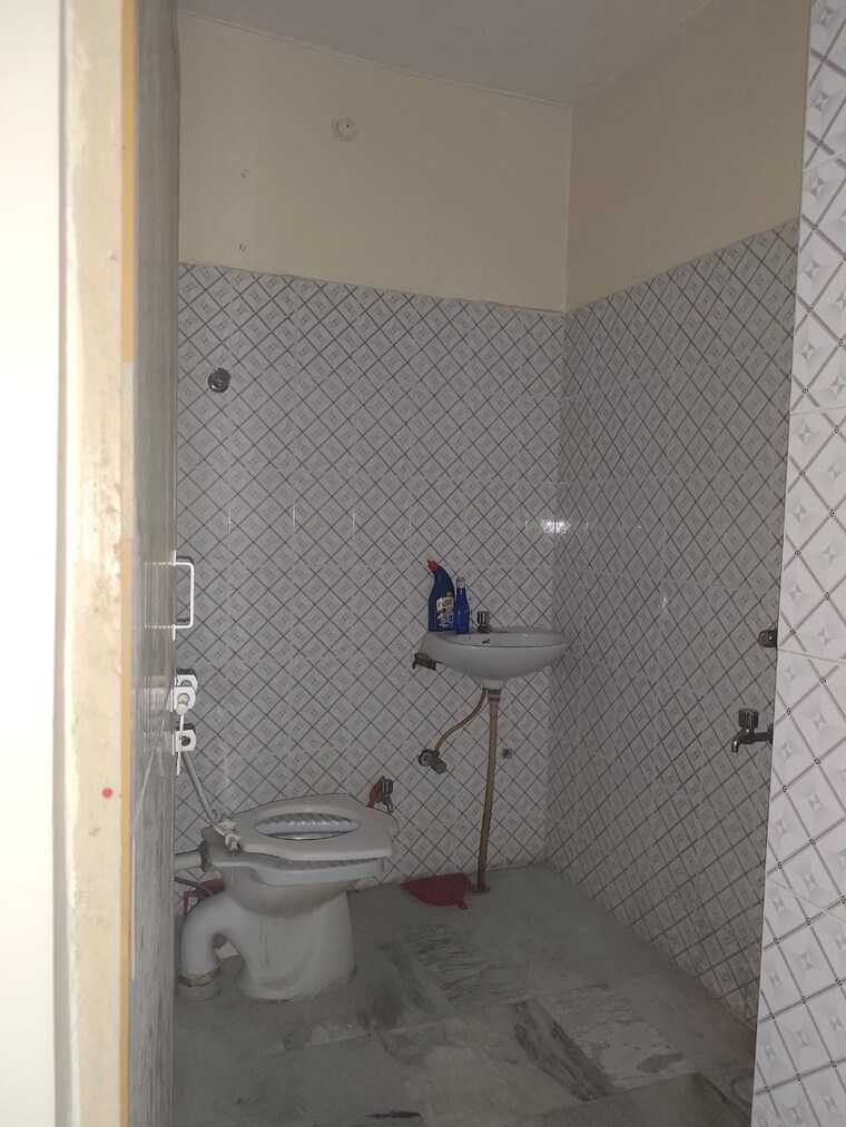 Bathroom, the-hive-gomati-nagar 2 Bedroom 1200 Sq.Ft. Independent House In Gomti Nagar Lucknow 9649583