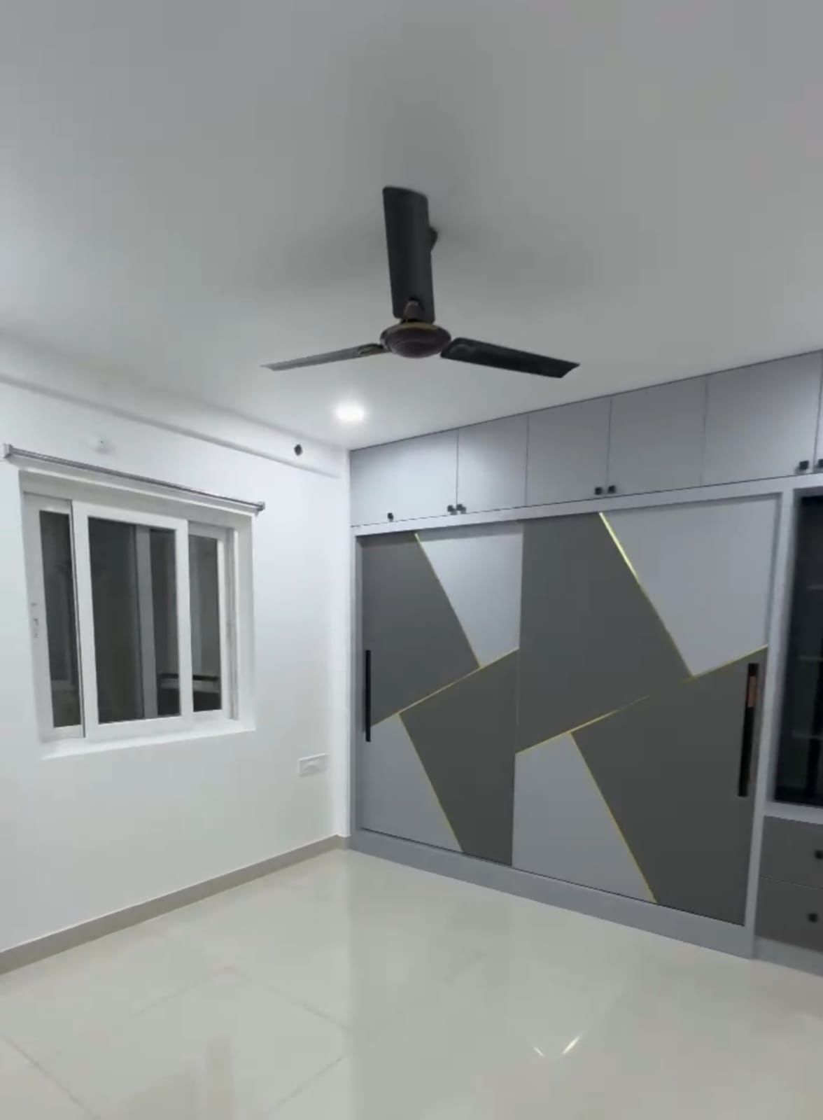 2 BHK + Pooja Room Apartment For Rent in Praneeth Pranav Solitaire