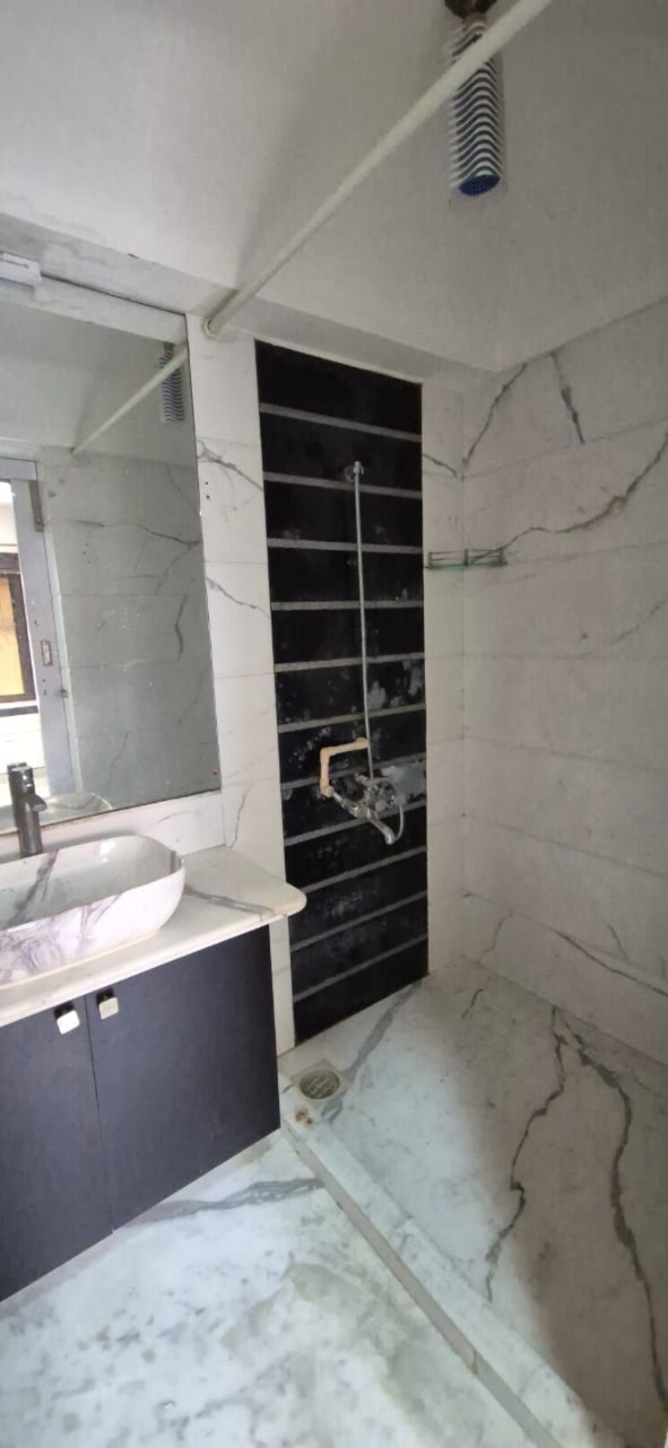 Bathroom, bandra west 3 Bedroom 950 Sq.Ft. Apartment In Bandra West Mumbai 9649653
