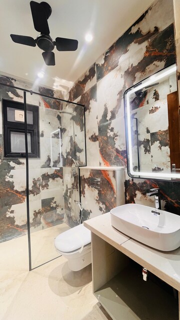 Team Area in 4 BHK Builder Floor at Paras Trinity, Sector 63 – for Sale