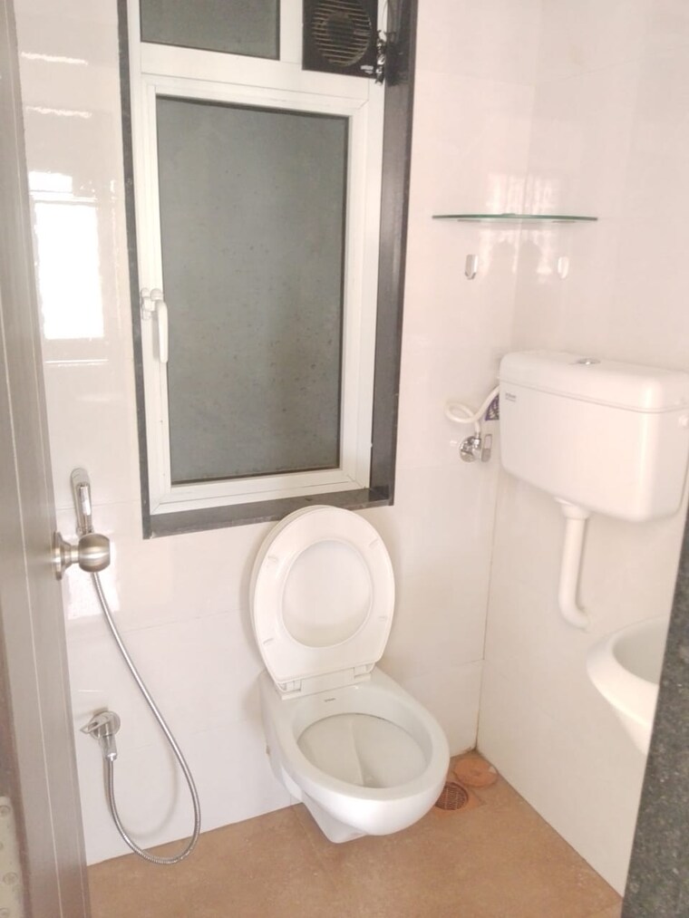 Bathroom, pallavi-chhaya-chs 2 Bedroom 523 Sq.Ft. Apartment In Chembur Mumbai 9649737