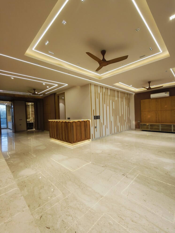 Room, sector 56 4 Bedroom 2400 Sq.Ft. Builder Floor In Sector 56 Gurgaon 9649771