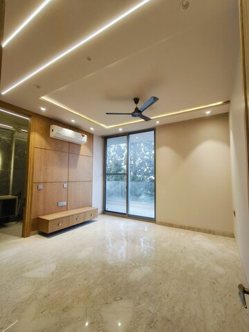 Room in 4 BHK Builder Floor at Sector 56 – for Sale