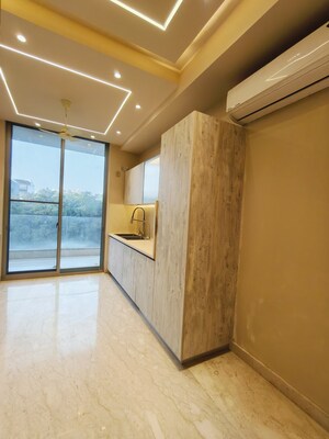 Room in 4 BHK Builder Floor at Sector 56 – for Sale