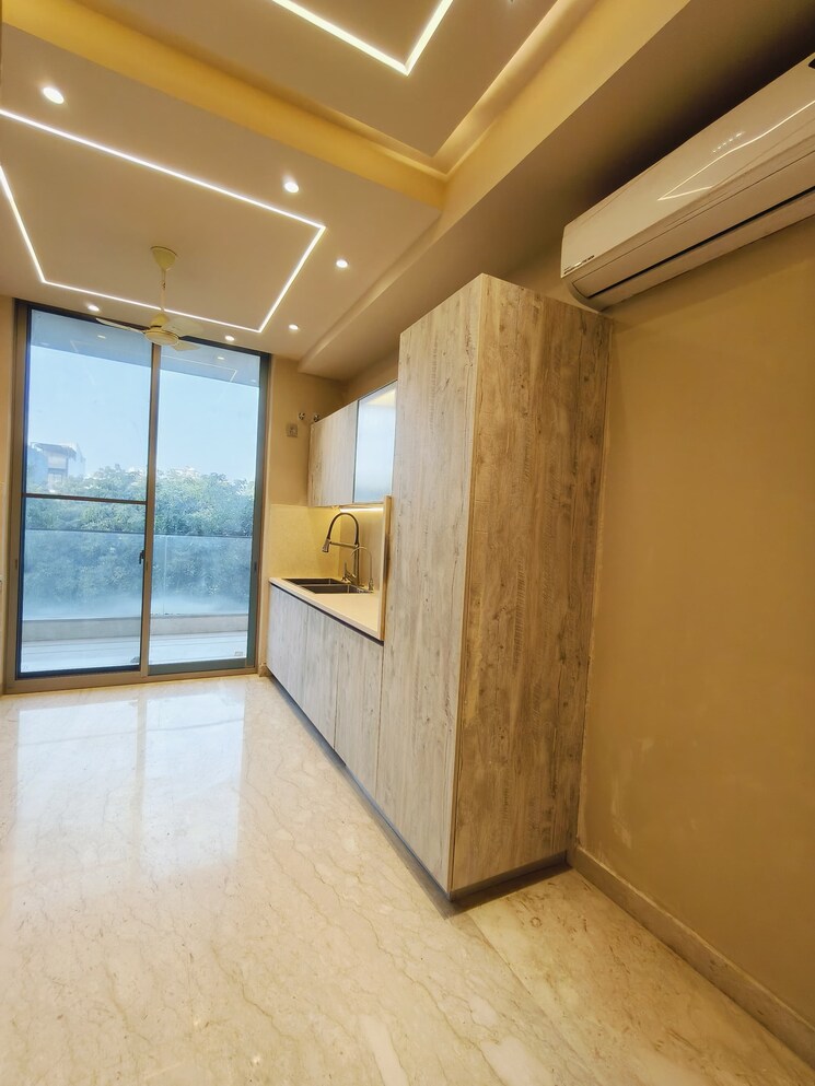 Room, sector 56 4 Bedroom 2400 Sq.Ft. Builder Floor In Sector 56 Gurgaon 9649771