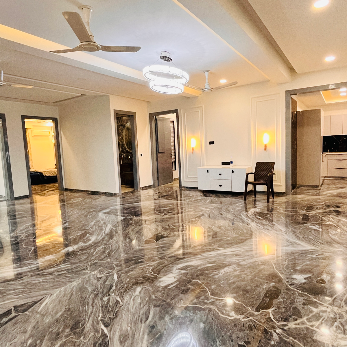 4 BHK + Servant Room 360 Sq.Yd. Builder Floor in Nirvana Country Birch Court