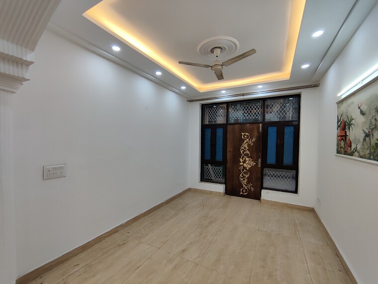 Room, green fields colony 3 Bedroom 1800 Sq.Ft. Independent House In Green Fields Colony Faridabad 9649843