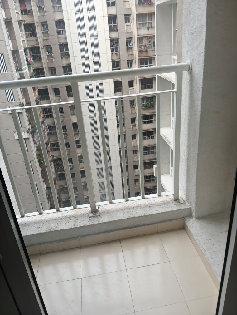Balcony, lodha-amara 1 Bedroom 446 Sq.Ft. Apartment In Kolshet Road Thane 9649755