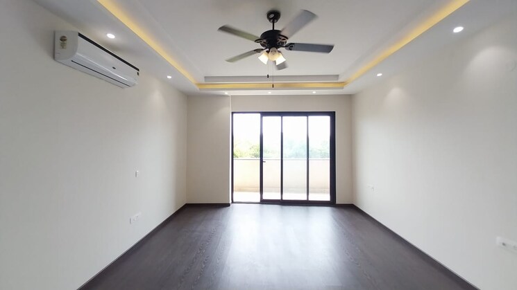 Room, maple-heights 4 Bedroom 2700 Sq.Ft. Builder Floor In Sector 43 Gurgaon 9649954