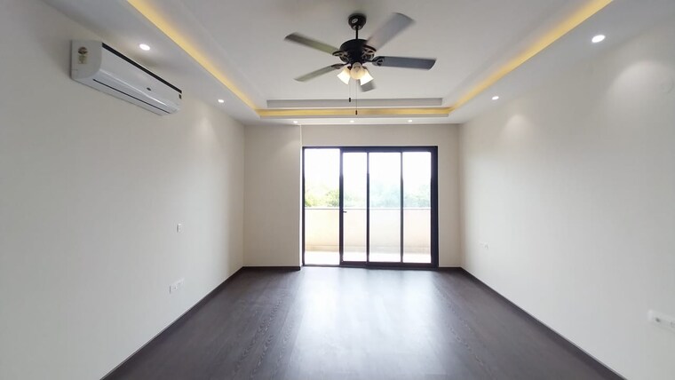 Room, maple-heights 4 Bedroom 2700 Sq.Ft. Builder Floor In Sector 43 Gurgaon 9649954