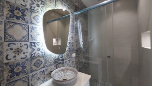 Bathroom in 4 BHK Builder Floor at Maple Heights, Sector 43 – for Sale