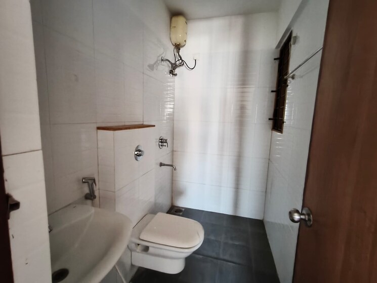 Bathroom, lodha-casa-bella 2.5 Bedroom 798 Sq.Ft. Apartment In Dombivli East Thane 9649949