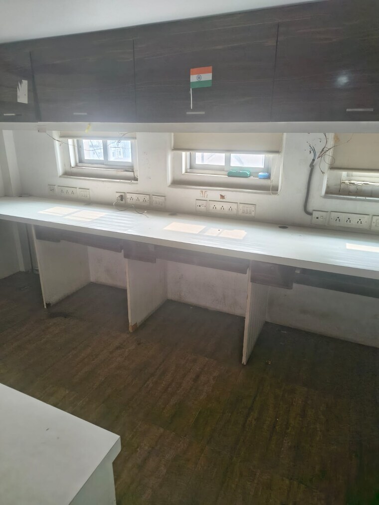 Team Area, acharya jagadish chandra bose road Commercial Office Space 1050 Sq.Ft. In Acharya Jagadish Chandra Bose Road Kolkata 9649960