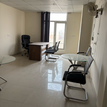 Team Area in  Office Space at Vipul Plaza Faridabad, Sector 81 – for Rent