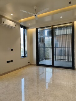 3 BHK Builder Floor For Sale in Paras Trinity