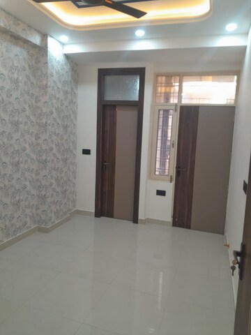 Room in 3 BHK Builder Floor at Divyansh Onyx Phase 2, Gyan Khand – for Sale