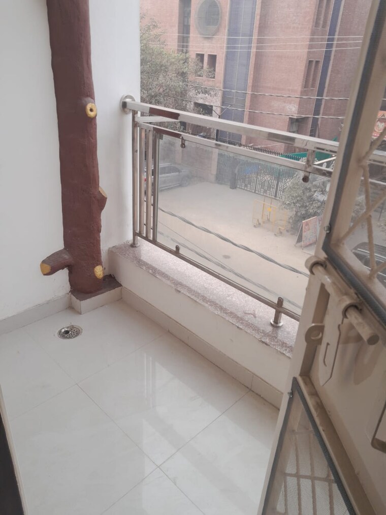 Balcony, divyansh-onyx-phase-2 3 Bedroom 1100 Sq.Ft. Builder Floor In Gyan Khand Ghaziabad 9650066
