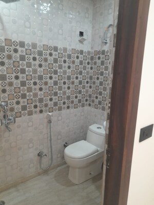 Bathroom in 3 BHK Builder Floor at Divyansh Onyx Phase 2, Gyan Khand – for Sale