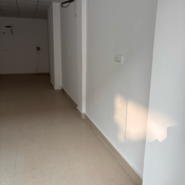 Room, vipul-plaza-faridabad Commercial Office Space 588 Sq.Ft. In Sector 81 Faridabad 9650085