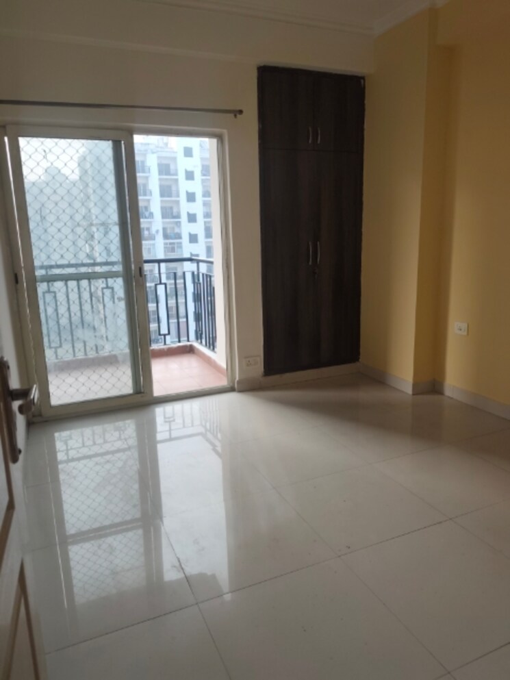 Bedroom, maxblis-white-house 3 Bedroom 1390 Sq.Ft. Apartment In Sector 75 Noida 9650140