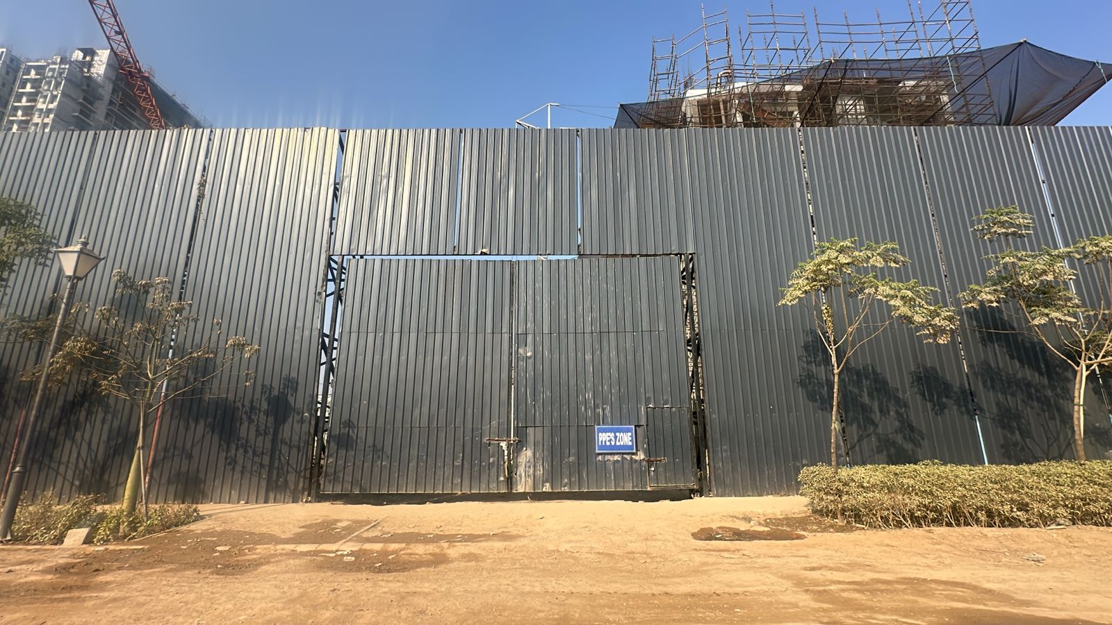 4 BHK + Servant Room 5266 Sq.Ft. Apartment in Emaar Urban Oasis